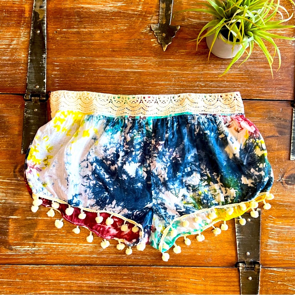 Tie Dye Shorts by OndadeMar